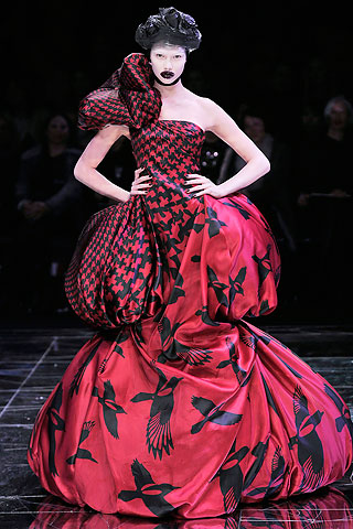 Alexander McQueen fall 2009 RTW MC Escher plaid gown Thread